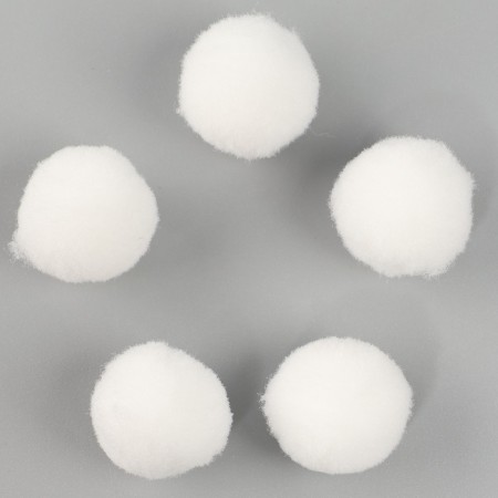 A set of textile details for the decor "bombs" 25 pcs. set, size 1 pc: 2 cm, white color-2