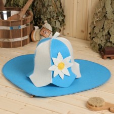 Set for a bath: a hat and a rug 