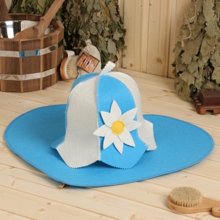 Set for a bath: a hat and a rug "bell"