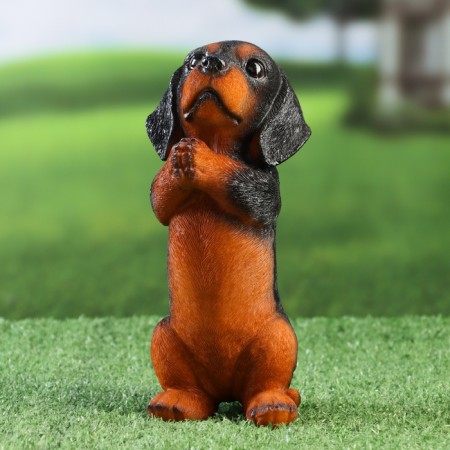Garden figure "A begging Dachshund" 8x7x19cm