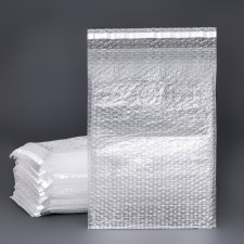 A package of runway with a valve and an adhesive layer, p/e, 3 layers, 30 x 44 + 5 cm, set 50 pieces