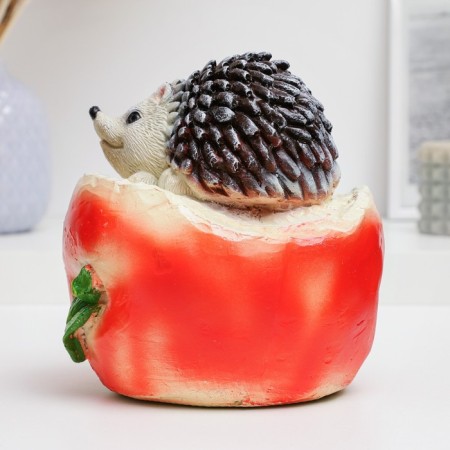 Pigger "Hedgehog on Apple" 16x14cm-1