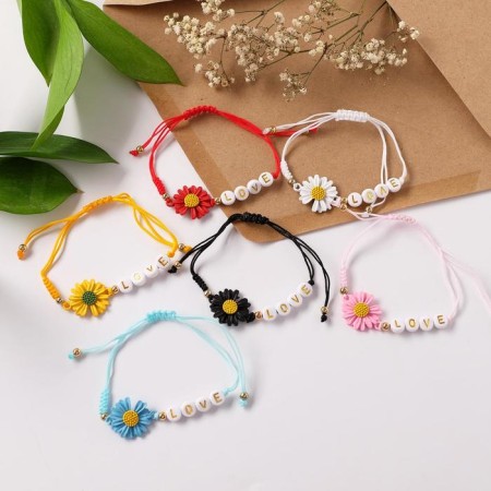 Bracelet "Chamomile" love and beads, color mix, d = 7-1
