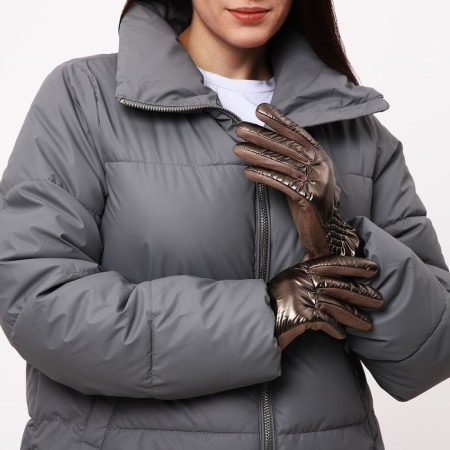 Gloves are female, dimensionless, with insulation, brown color-3