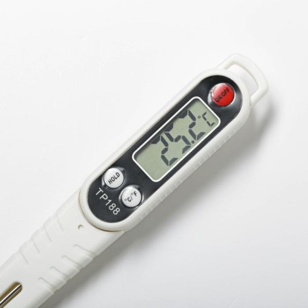 Thermometer (thermal canopy) electronic on batteries, in the case-2