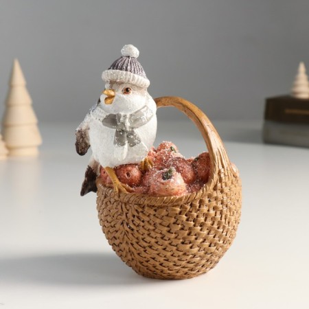 Piglite Polystone "Vorostone" in a scarf and hat, on a basket with apples "11x10.5x15.5 cm