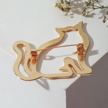 Brooch "cat" contour, color gold-1
