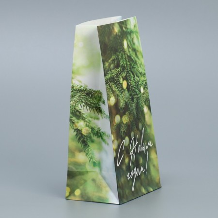 A package without handles “Happy New Year”, spruce spray, 10 x 19.5 x 7 cm, New Year-2