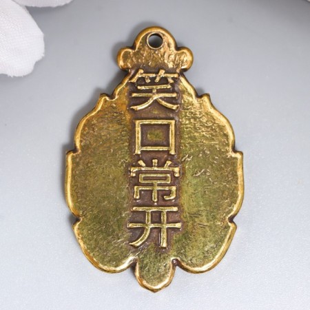 Souvenir brass "Hotty on the lotus" 3.8x2.5 cm-1