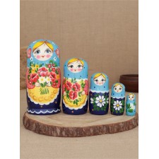 Nesting doll 