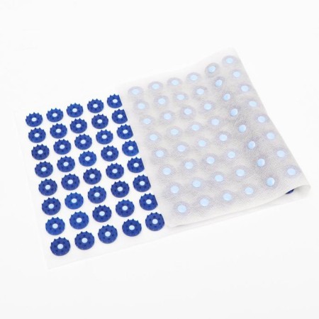 The Kuznetsova applicator, 144 thorns, spanbond, 26 x 56 cm, blue.-2