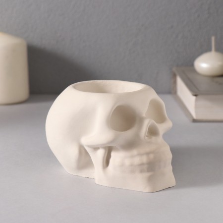 Skull candlestick 7*10cm white-2