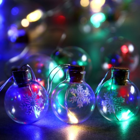 Garland “thread” 1.6 m with nozzles “Balls with a snowflake”, IP20, silver thread, 15 LED, glow of multi, Aah2