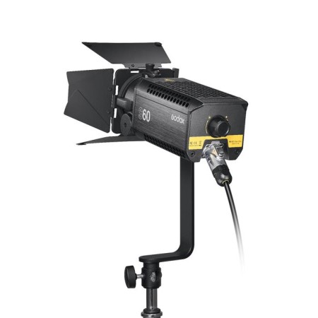 LED illuminator GODOX S60, focusing-4