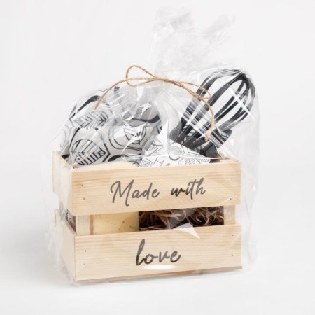 Gift Made with Love: a towel, a mittens-output, a kitchen blade, a corolla, a sponge-4