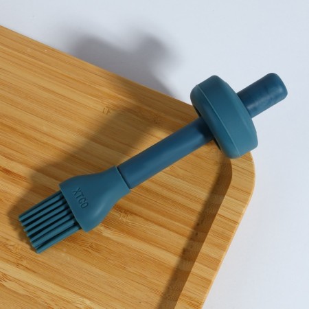 Oil capacity with a brush "olives", 230 ml-4