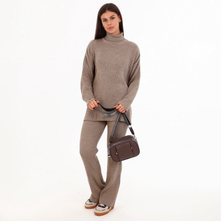 Cross-Bodi bag on zippers, external pocket, brown color-9