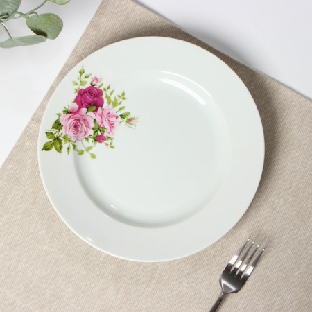 Porcelain plate "Marquise", D = 24 cm, white