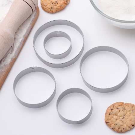 A set of forms for cutting the cookie “Circle”, 5 pcs: 3.1 cm, 3.6 cm, 4 cm, 4.6 cm, 5 cm, silver color-1