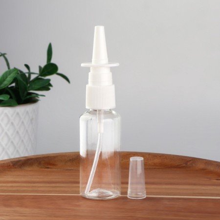 A bottle of d/storage with a spray of 30ml D2.9*12cm plastic transparent/white from-1