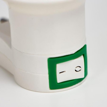 The lamp with a switch in an E27 outlet is 40W white 7x4.5x4.5 cm-7