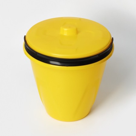A bucket with a lid "Light", 10 l, yellow color-3