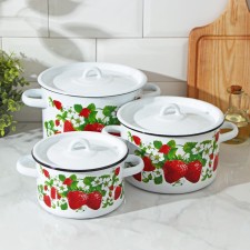 A set of enameled pots 