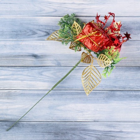 Decor "Winter Tale" Ball and Gift, 15 cm, red-1