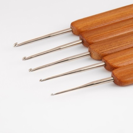 A set of hooks for knitting, with bamboo handles, d = 0.75/1/1.25/1.5/2 mm, 13.5 cm, 5 pcs-1
