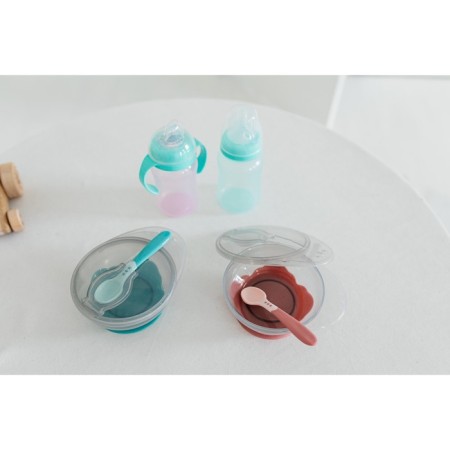 Set for feeding: a bowl on the suction cup, with a lid + spoon, pink color, 400 ml.-9