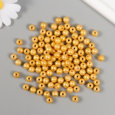 A set of beads 
