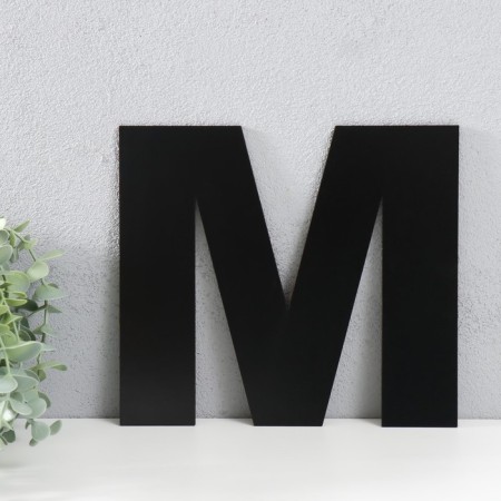 Panel letter "M" 22.5x20 cm, black