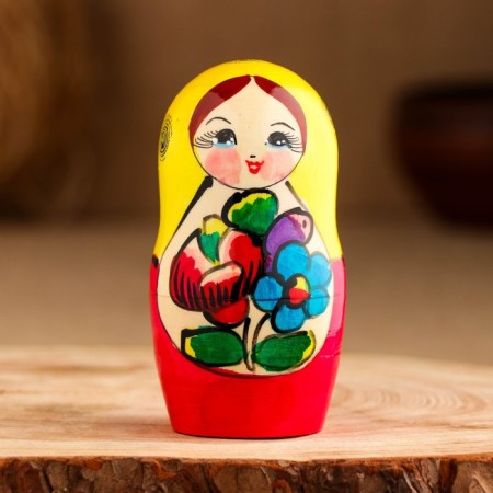 Матрешка "Маруся в желтом платочке", Майдан, 15см, 5 кукольная, ручная роспись-2
