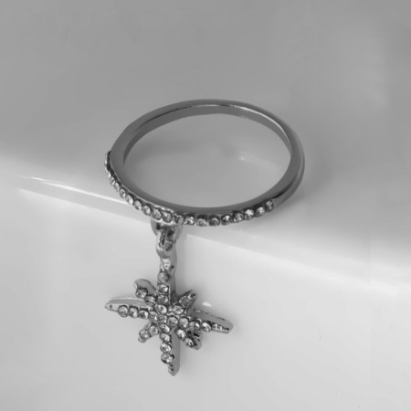 Ring "keychain" star is polar, white color in silver, size 18-2