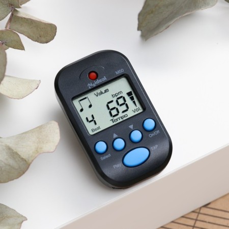 Metron for configuring musical instruments, universal, with a battery