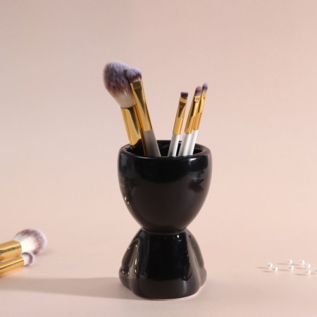Interior item "Mr. Green Yog" 11.3*7.5*7 Black ceramics-2