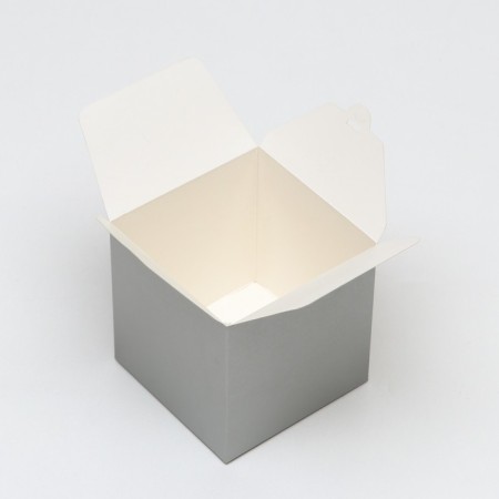 The box is folding, silver, 10 x 10 x 10 cm,-2