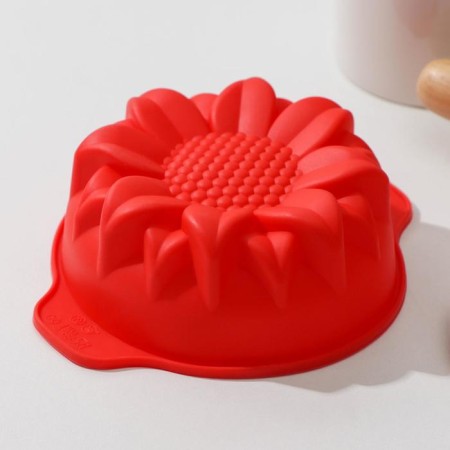 Baking uniform “Sunflower”, silicone, 15.3 × 13 cm, internal size 12 × 12 × 4.5 cm, red red color