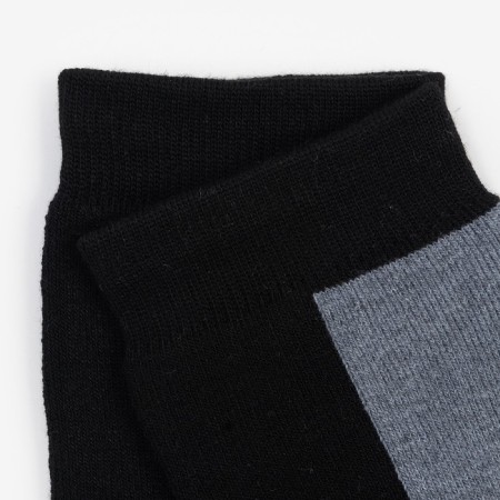Thermonies are male, the color is gray/black, size 29-1