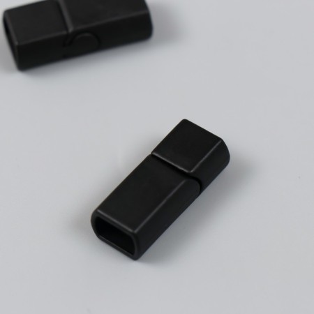 Black Magnetic metal fastener 0.7x2.3x0.9 cm