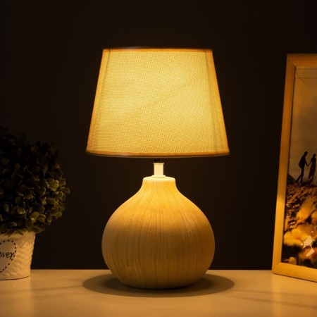 Board lamp "Latea" E14 40w beige 19x19x33 cm Risalux-1