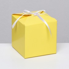 The box is folding, square, yellow, 10 x 10 x 10 cm,