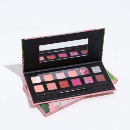 Palette of shadows for the eyelids, 16 colors