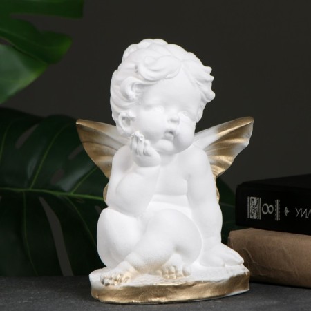 Figure "Elfina sits" white-gold, 12x15x19cm