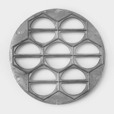 Varennitsa, cell 7.5 × 4 cm, aluminum
