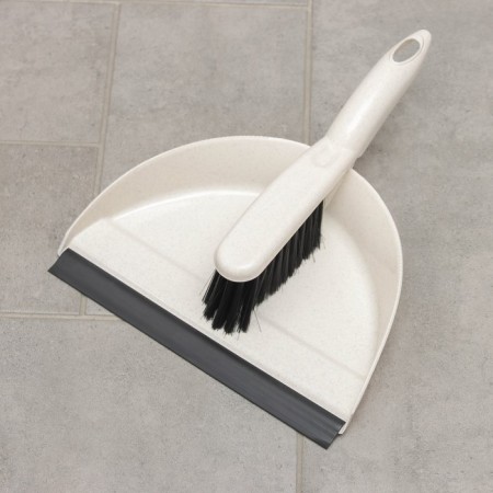 Brush-clutch with a scoop with an edge MALTA, beige color-1