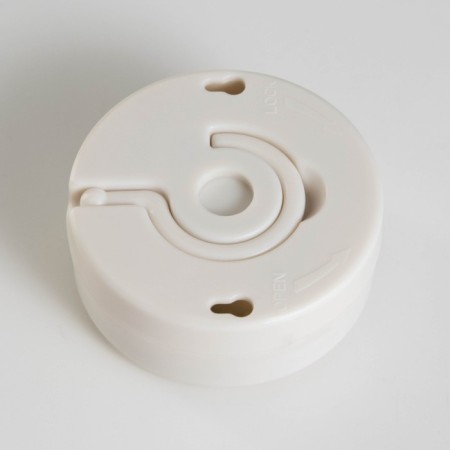 A nightlight with a “Andi” sensor LED 1W from the batteries 3HAAA white (furniture) 7x7x2.9 cm Risalux-3