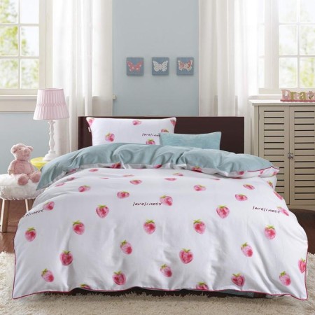 Bed linen 1.5 joint venture "Strawberry", size 160x230 cm, 160x220 cm, 50x70 cm