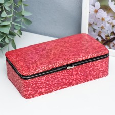 Casket to the leatherette for jewelry 