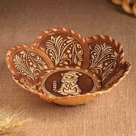 Plate "Cat with a cap", 6 petals, birch bark